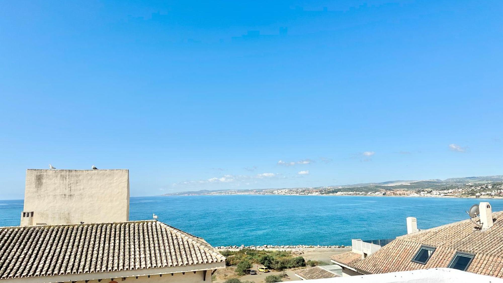 The Pearl Of Pinacho - Front & Swimming Pool